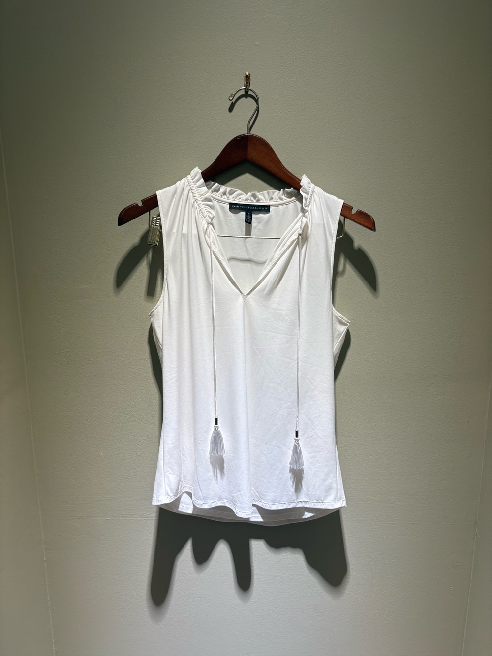 WHBM Sleeveless White Tassel V-Neck Top
